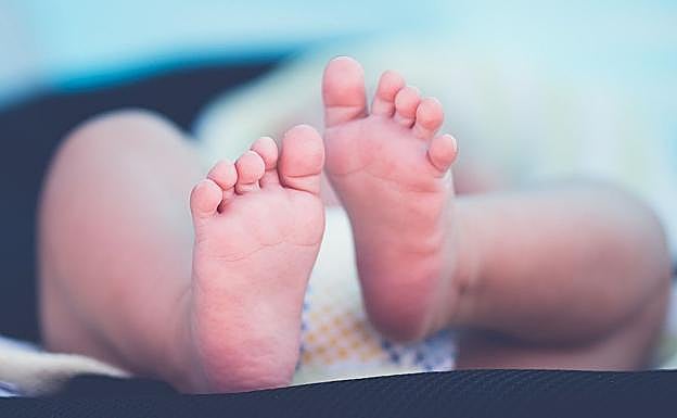 El estricto proceso de identificación de bebés impide que materialmente se reproduzca el error ocurrido en Logroño. 