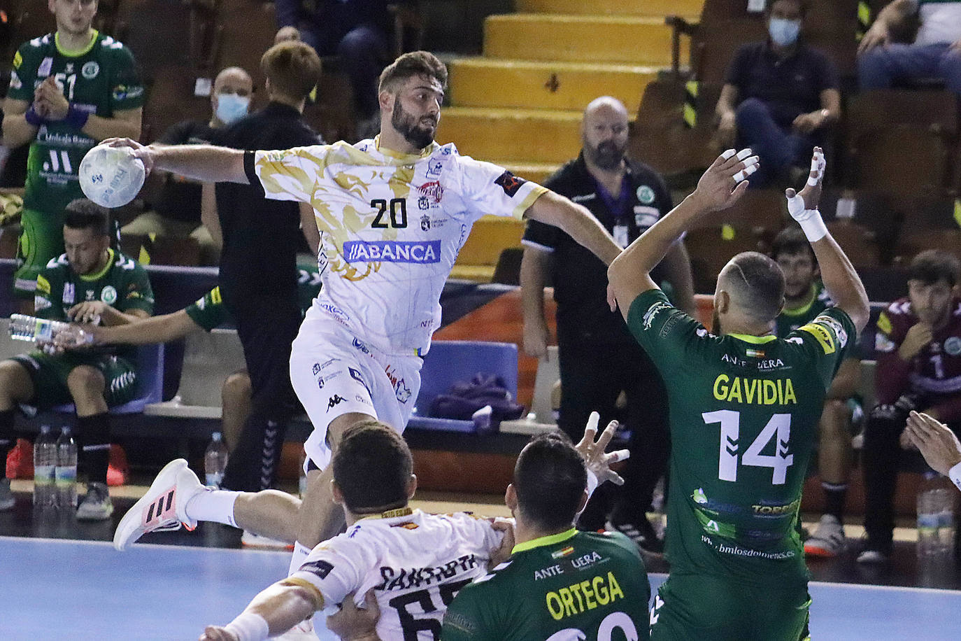 El equipo de Manolo Cadenas ha dado el pistoletazo de salida este sábado a la competición Liga Sacyr Asobal con una victoria