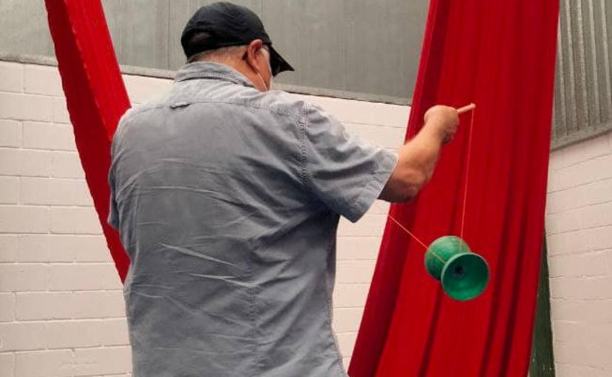 Elaboración del taller en sus instalaciones.