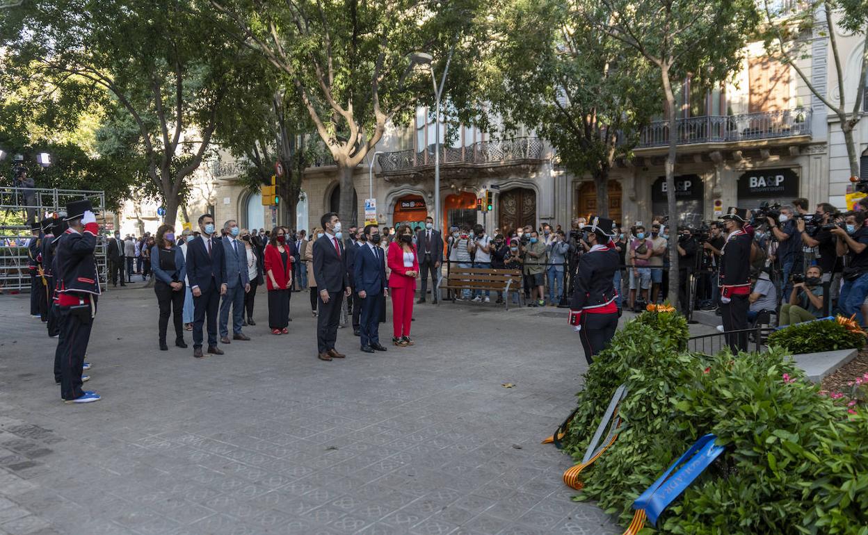 Ofrenda florar con motivo de la Diada de Cataluña.