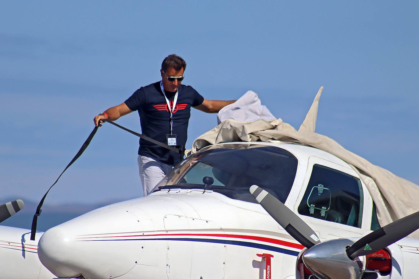 León acoge una escala del Raid aéreo del centenario de la creación de las cuatro primeras bases aéreas