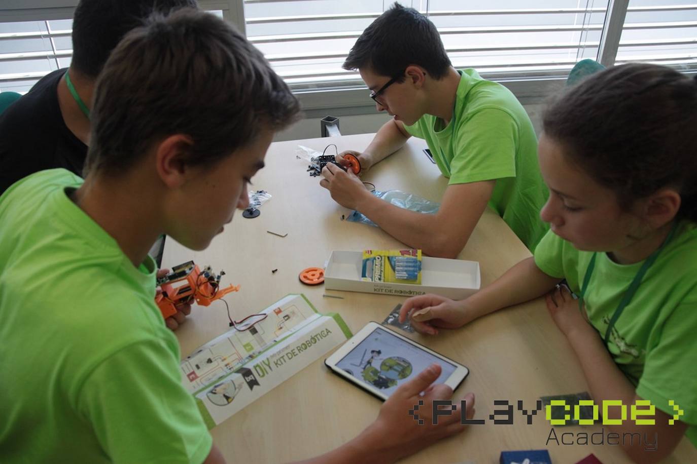 Play Code Academy, programando el futuro de los jóvenes leoneses. 