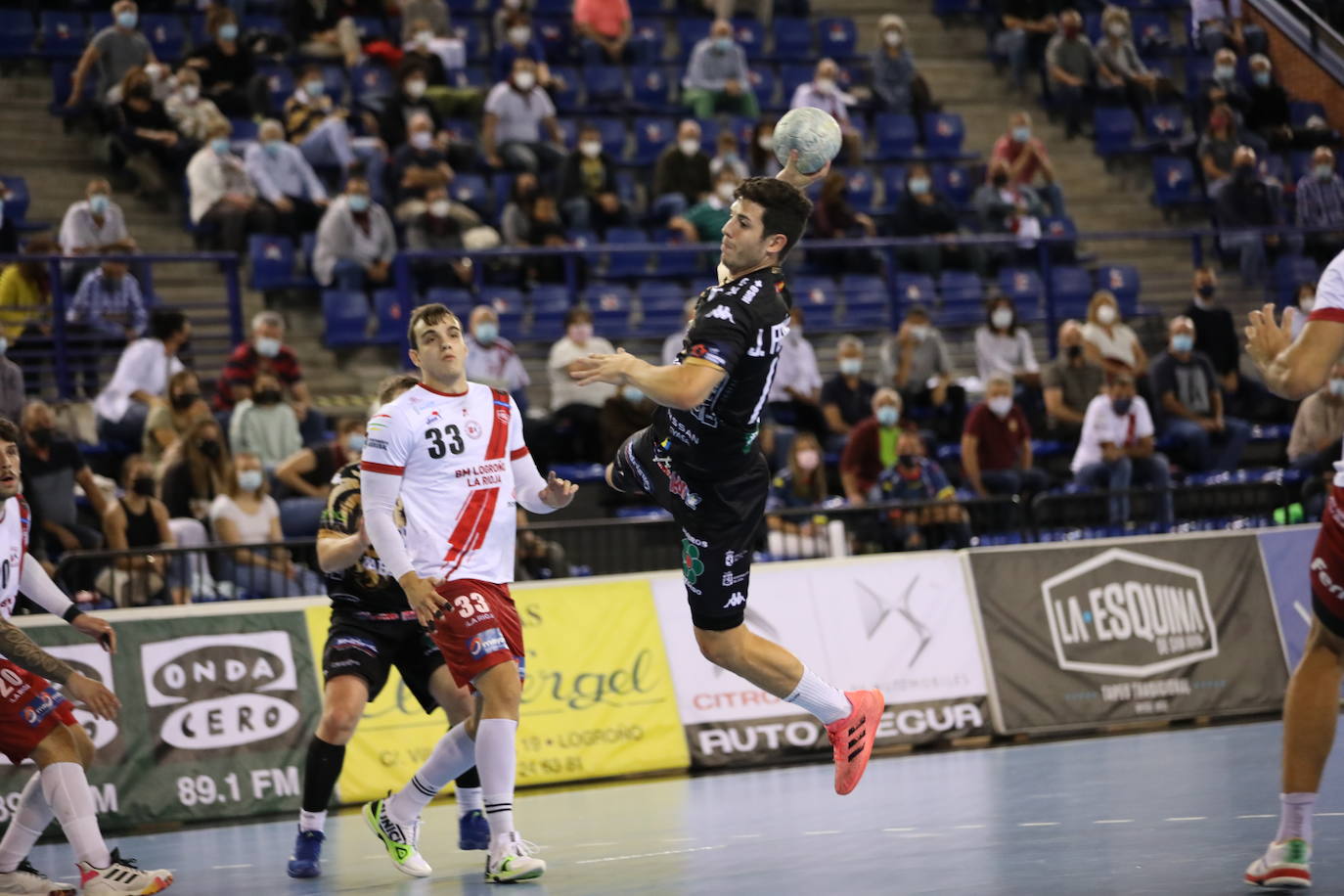 El conjunto ademarista ha disputado ante Logroño en tierras riojanas la ida de la eliminatoria previa a la fase de grupos de la EHF European League con derrota 34-30