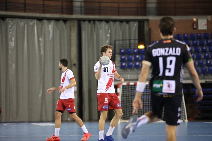 El conjunto ademarista ha disputado ante Logroño en tierras riojanas la ida de la eliminatoria previa a la fase de grupos de la EHF European League con derrota 34-30