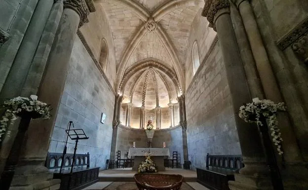 Galería. Imagen del interior de Santa Martía de Arbás. 