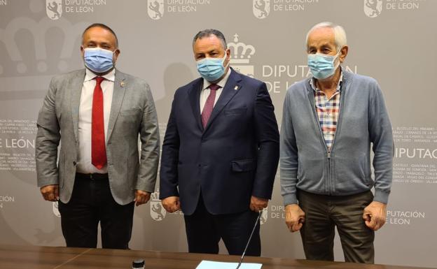 Firma del convenio de colaboración entre la Diputación de León y el Consejo Comarcal del Bierzo.