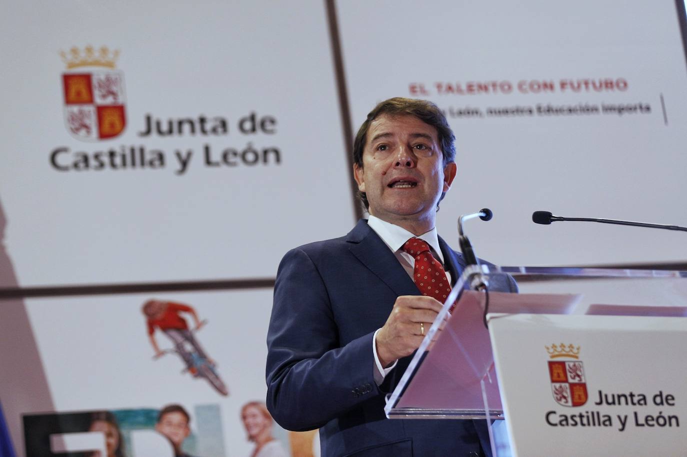 El presidente de la Junta de Castilla y León, Alfonso Fernández Mañueco, inaugura el curso 2021-2022 de las enseñanzas escolares no universitarias de Castilla y León.