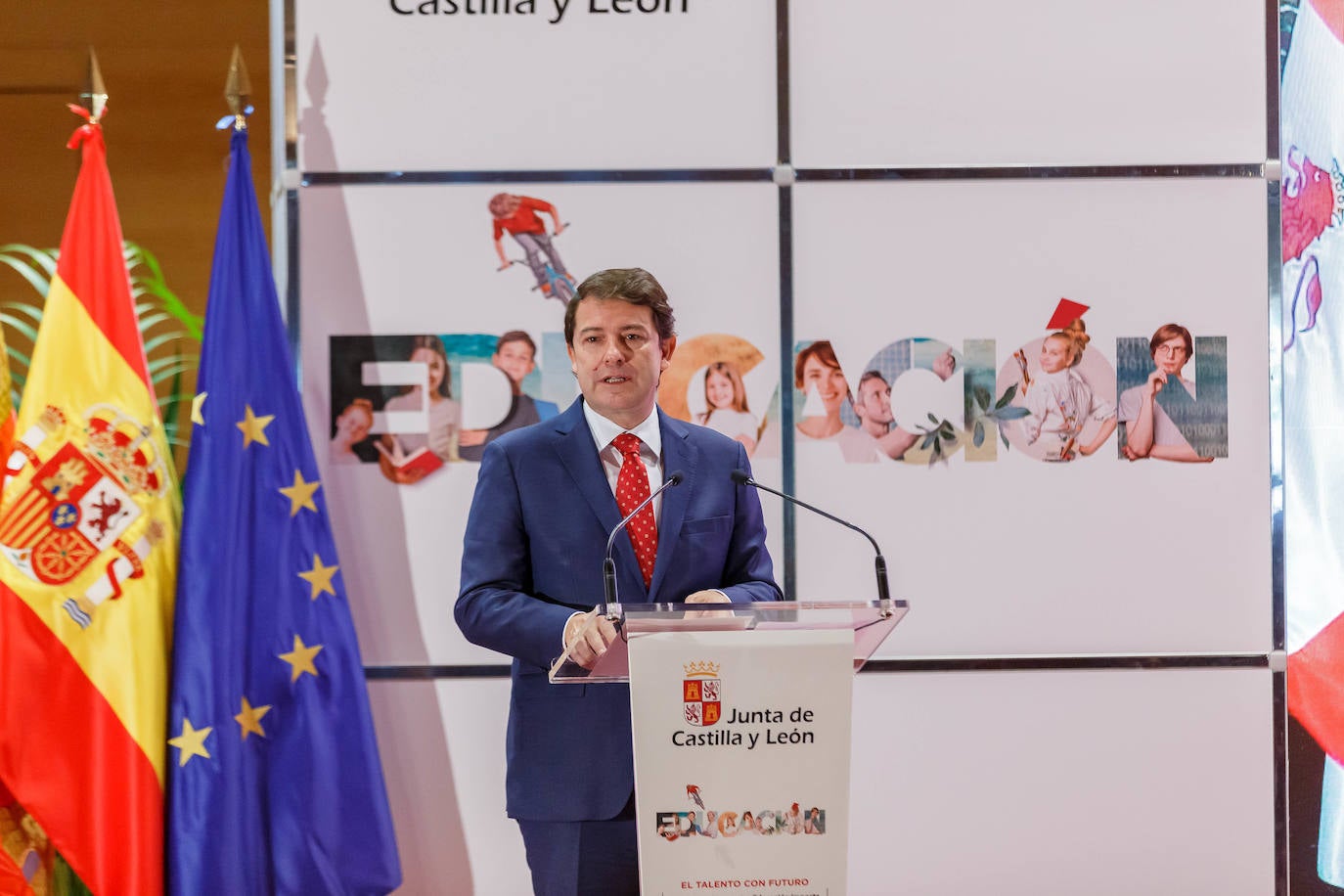 El presidente de la Junta de Castilla y León, Alfonso Fernández Mañueco, inaugura el curso 2021-2022 de las enseñanzas escolares no universitarias de Castilla y León.