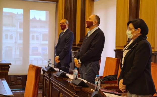 Los concejales de UPL durante el pleno en el Ayuntamiento de León.