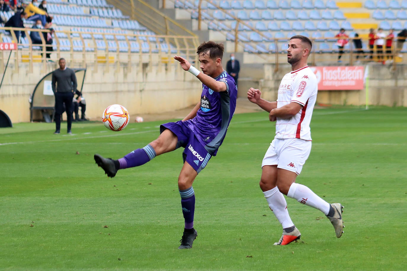 El conjunto leonés disputó en el Reino la quinta jornada de liga.