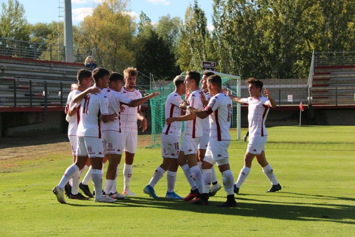 El Júpiter Leonés celebra uno de los tantos ante el Ribert.