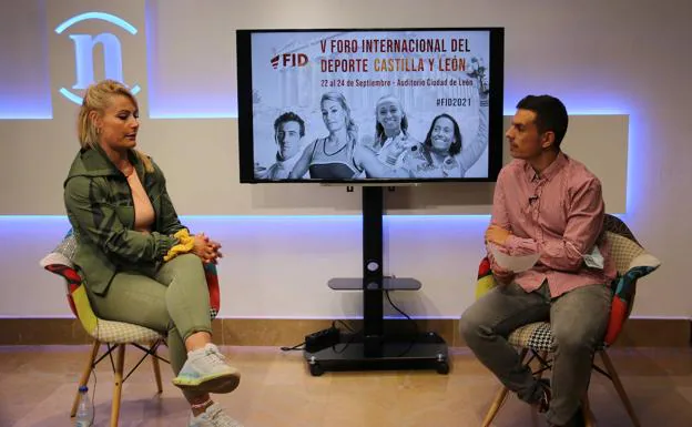Galería. Lydia Valentín, durante su entrevista en leonoticias.
