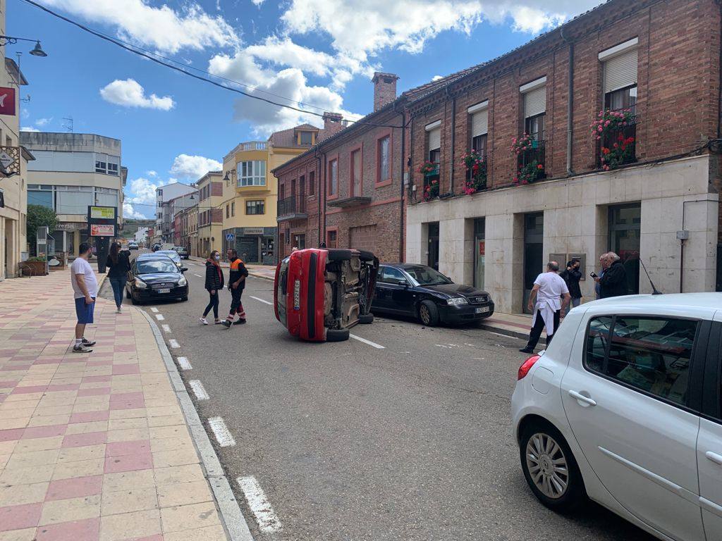 Fotos: Accidente de coche en Cistierna