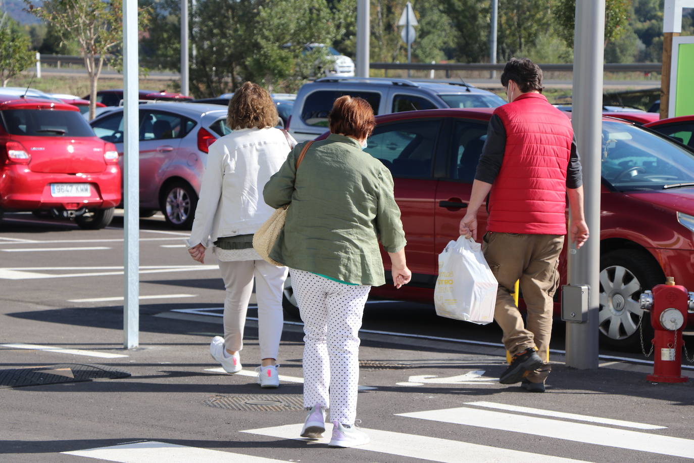 Fotos: Tres nuevas tiendas para el Reino de León