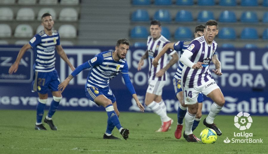 Deportiva y Valladolid ofrecen un vibrante partido que acaba con empate 2-2 con doblete de Yuri