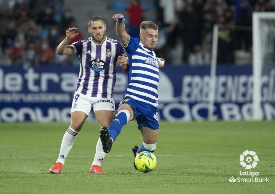 Deportiva y Valladolid ofrecen un vibrante partido que acaba con empate 2-2 con doblete de Yuri