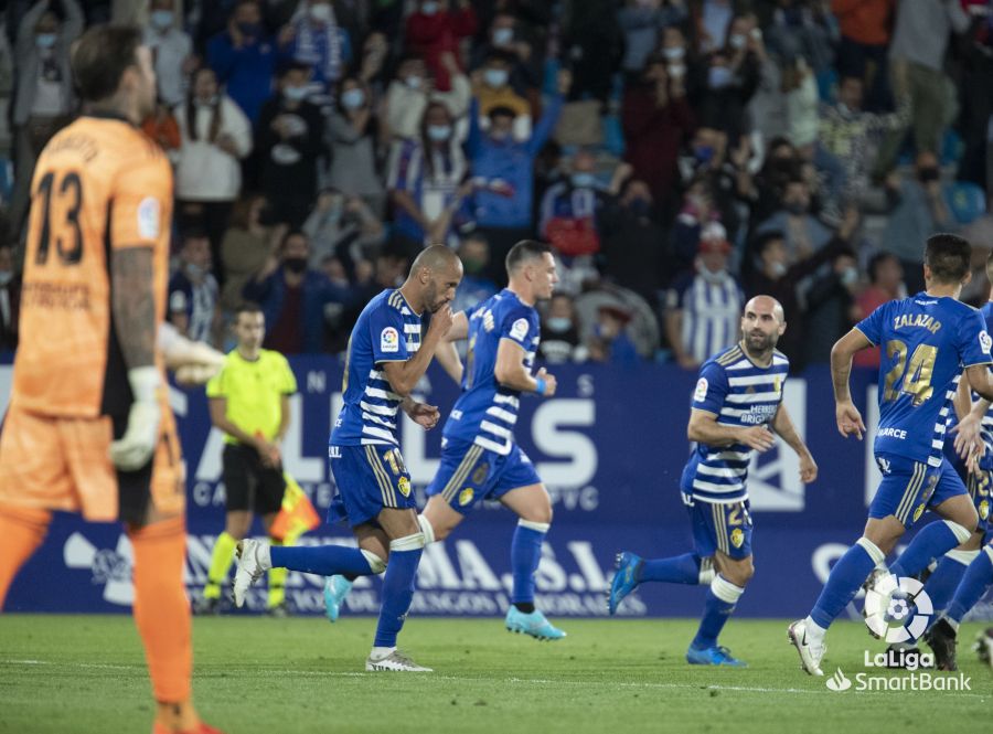 Deportiva y Valladolid ofrecen un vibrante partido que acaba con empate 2-2 con doblete de Yuri