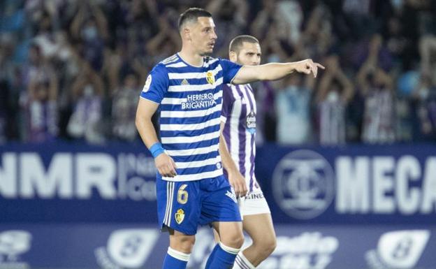 Galería. Paul Anton disputó sus primeros minutos con la Deportiva en El Toralín.