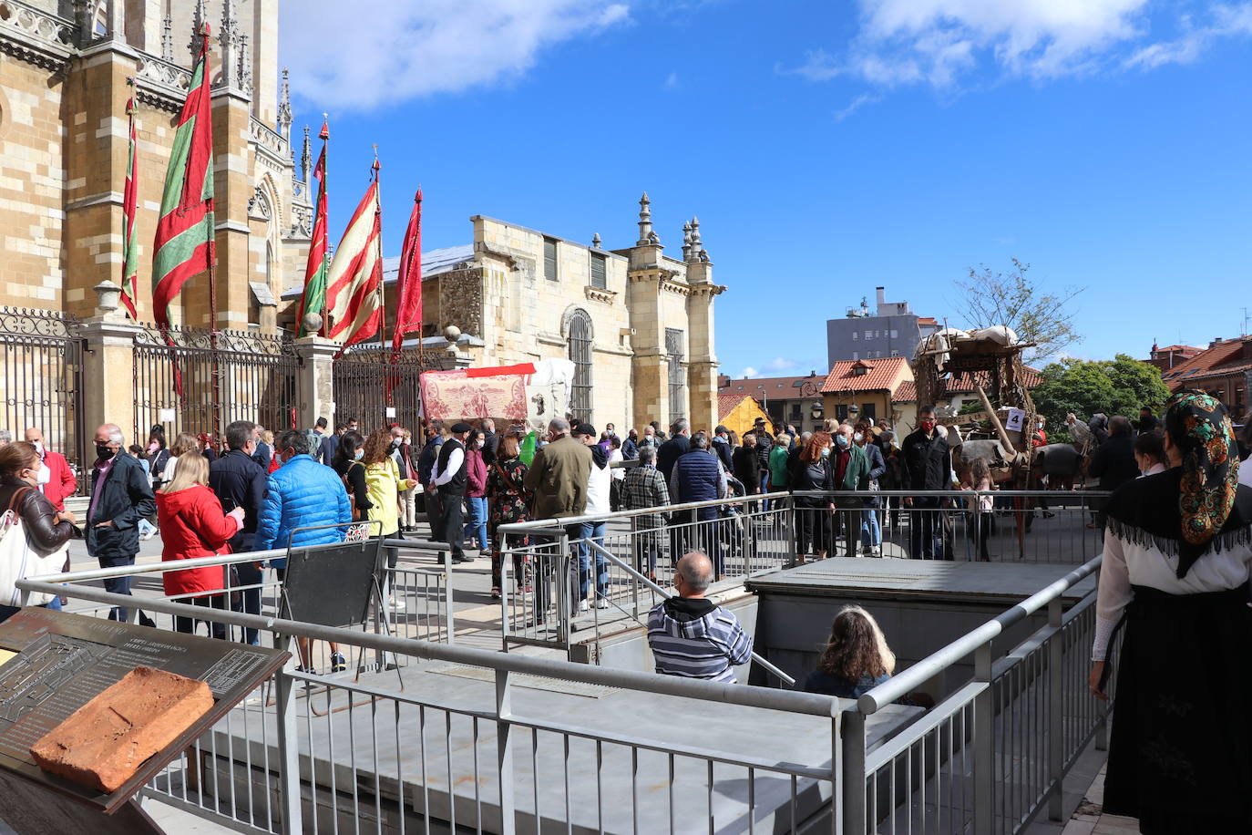 Fotos: Pendones al cielo por San Froilán