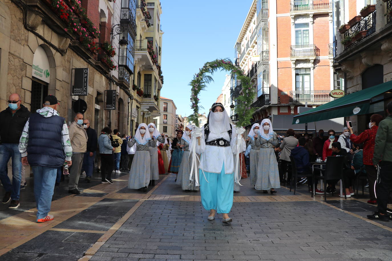 Ayuntamiento y Cabildo retomaron su habitual intercambio dialéctico sobre la obligatoriedad de la ofrenda municipal.