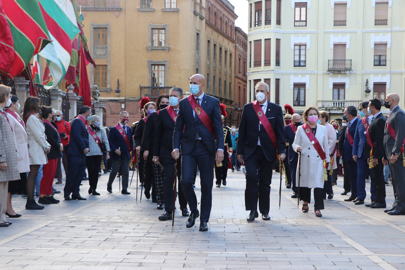 Ayuntamiento y Cabildo retomaron su habitual intercambio dialéctico sobre la obligatoriedad de la ofrenda municipal.