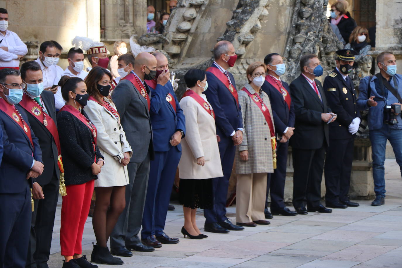 Ayuntamiento y Cabildo retomaron su habitual intercambio dialéctico sobre la obligatoriedad de la ofrenda municipal.