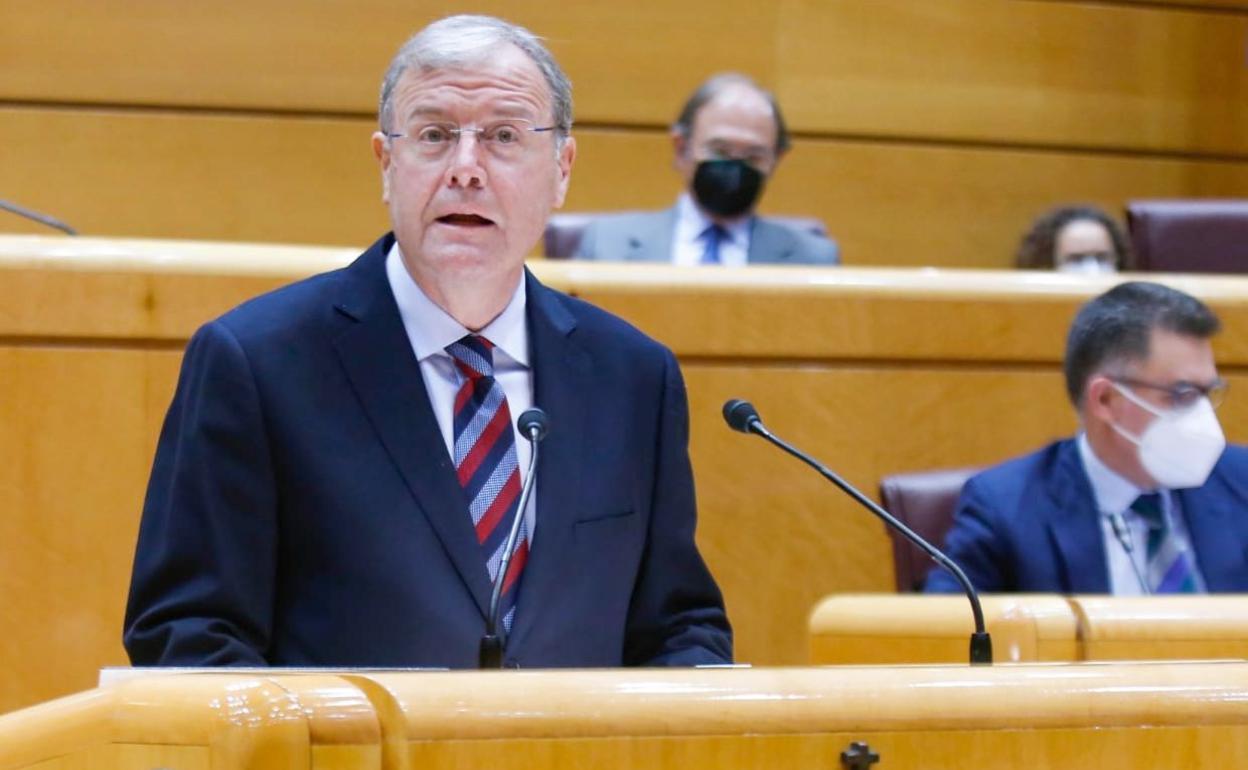 Antonio Silván, en el Senado. 