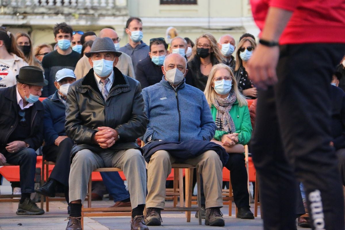 El tradicional corro de lucha de San Froilán vuelve a congregar a los aluches a los pies de la Pulchra Leonina.
