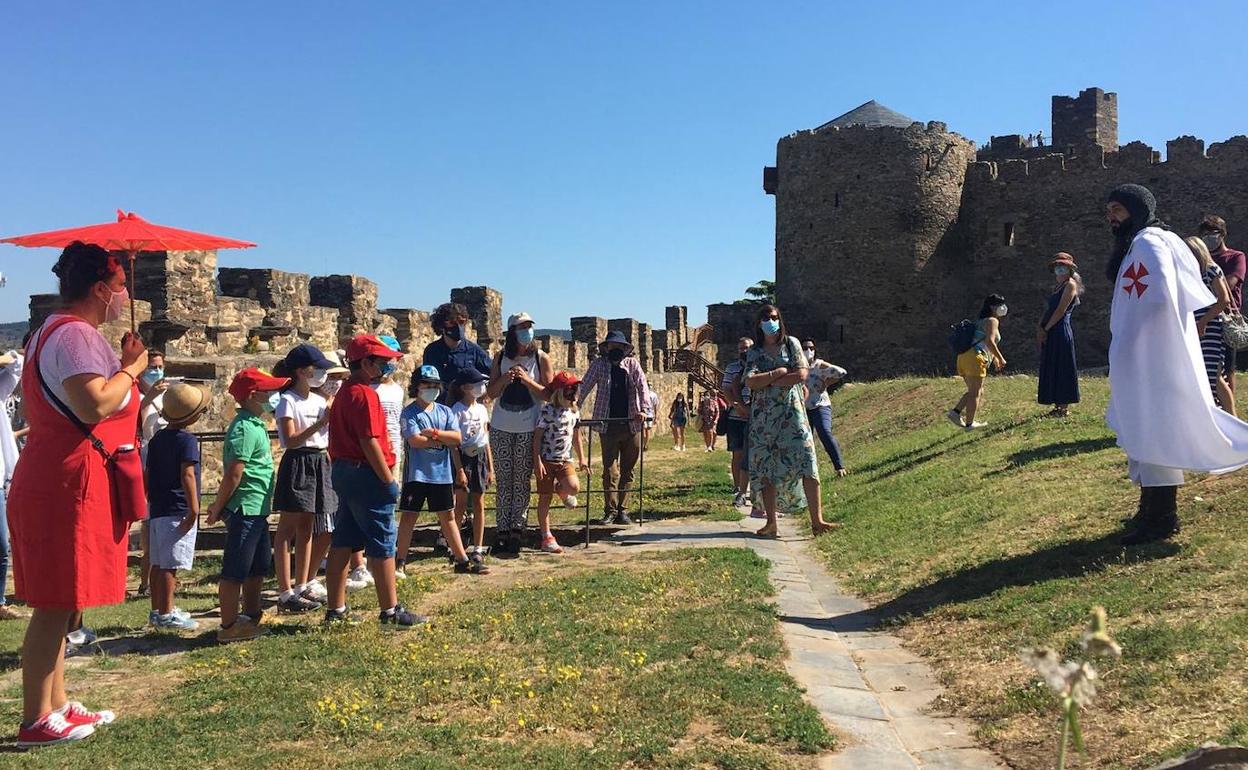 Visitas teatralizadas al Castillo de los Templarios de Ponferrada.