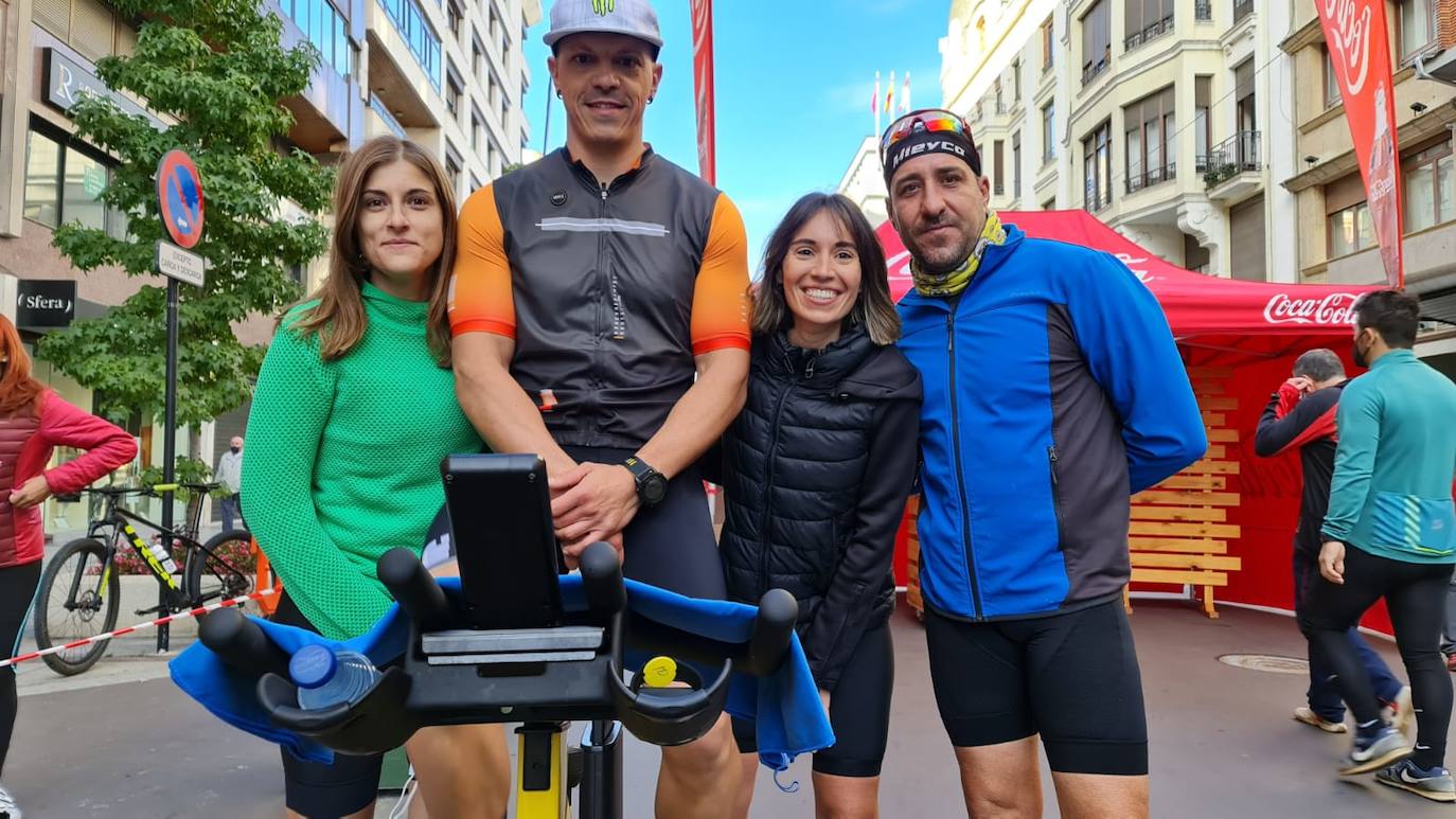 Desde primera hora de la mañana los componentes de cada equipo se han puesto a pedalear.