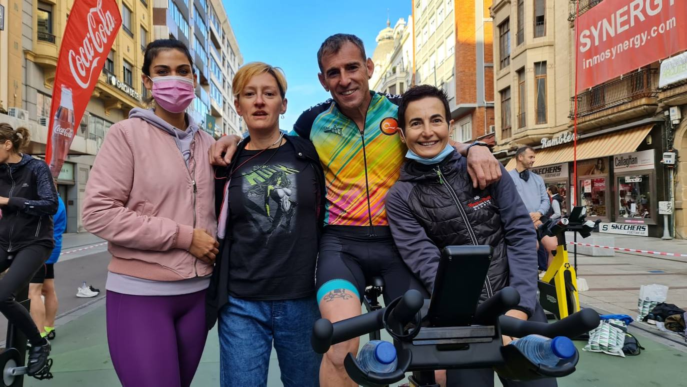 Desde primera hora de la mañana los componentes de cada equipo se han puesto a pedalear.