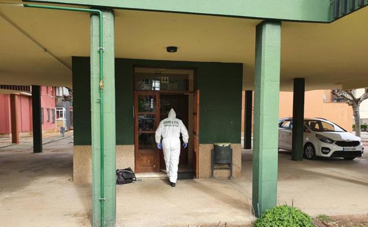 Edifio donde se cometió la agresión que acabó con la vida de la joven Paula.