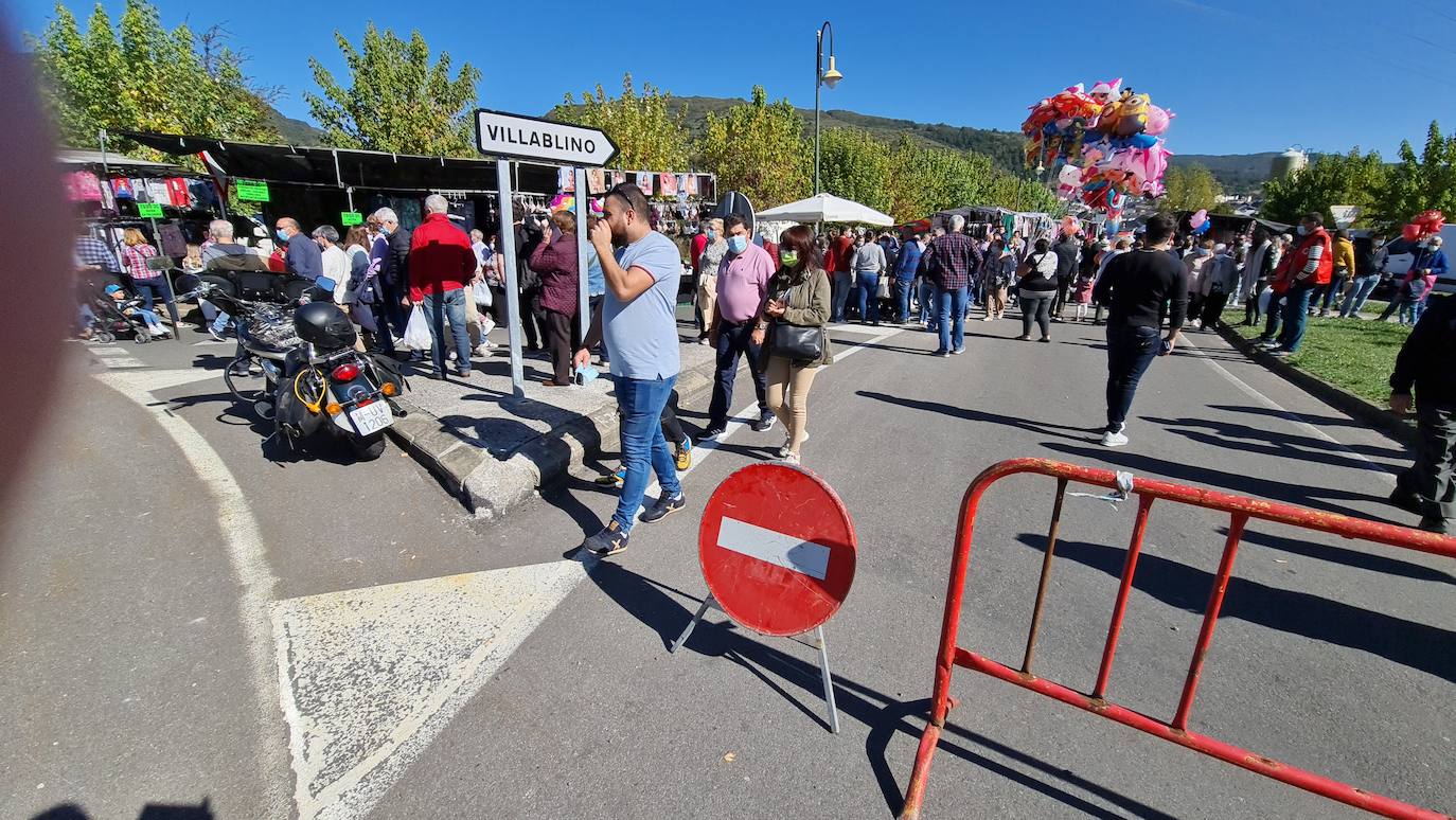 'Pulpadas', Feria de Ganado y más de 200 puestos llenan de color el Valle de Laciana.