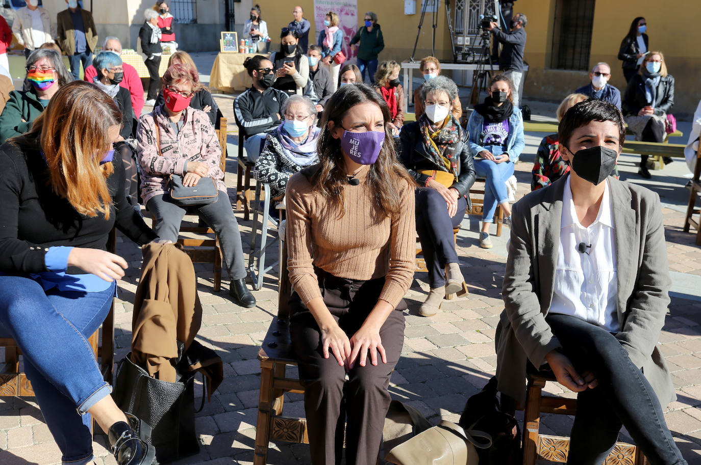 La ministra de Igualdad, Irene Montero, asiste al acto por el Día Internacional de las Mujeres Rurales en el municipio de San Pelayo (Valladolid).
