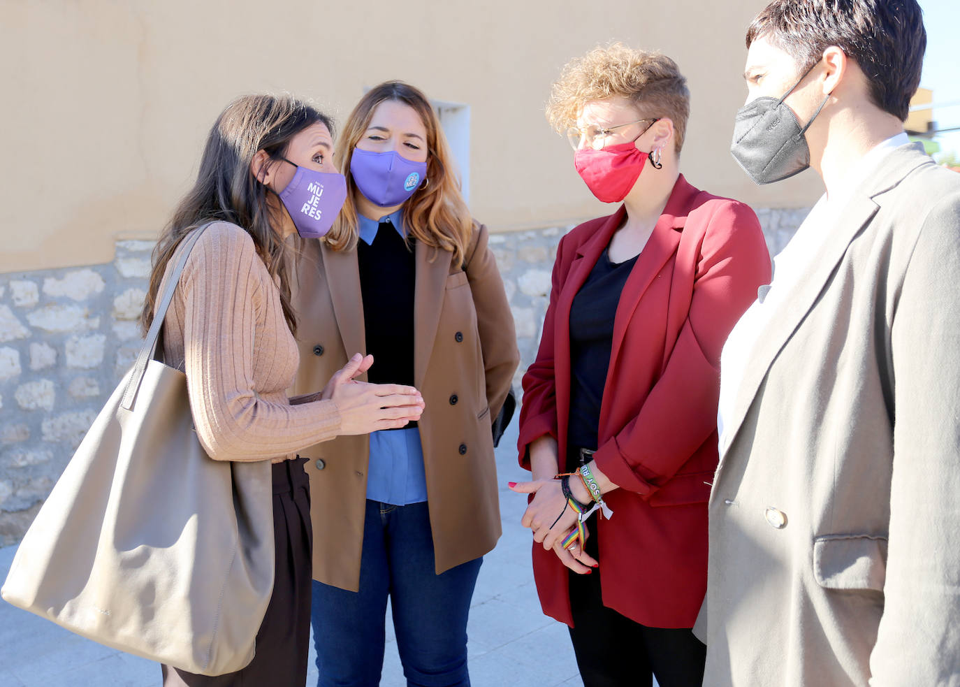 La ministra de Igualdad, Irene Montero, asiste al acto por el Día Internacional de las Mujeres Rurales en el municipio de San Pelayo (Valladolid).