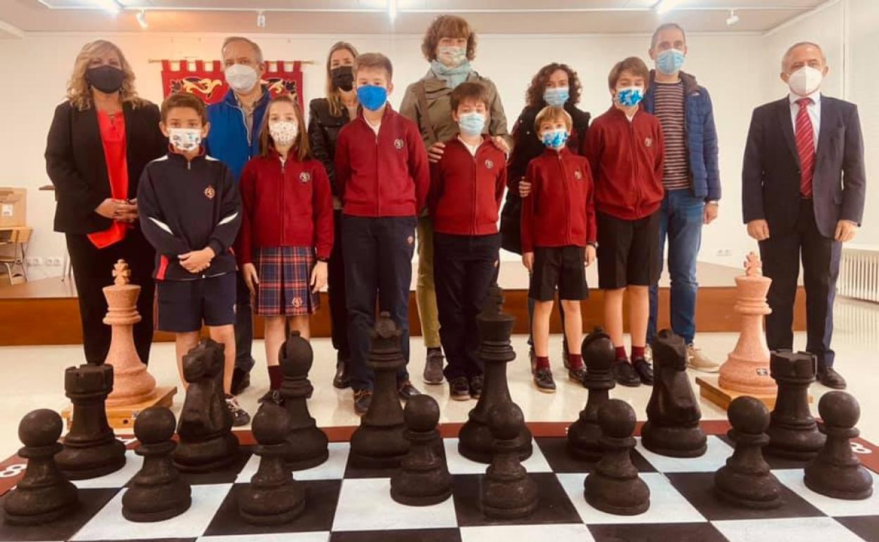 Entrega de los premios a los alumnos del Colegio Leonés.