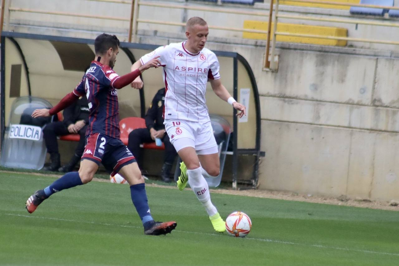 El conjunto leonés remonta para superar al Extremadura