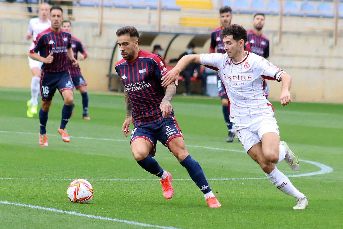 El conjunto leonés remonta para superar al Extremadura