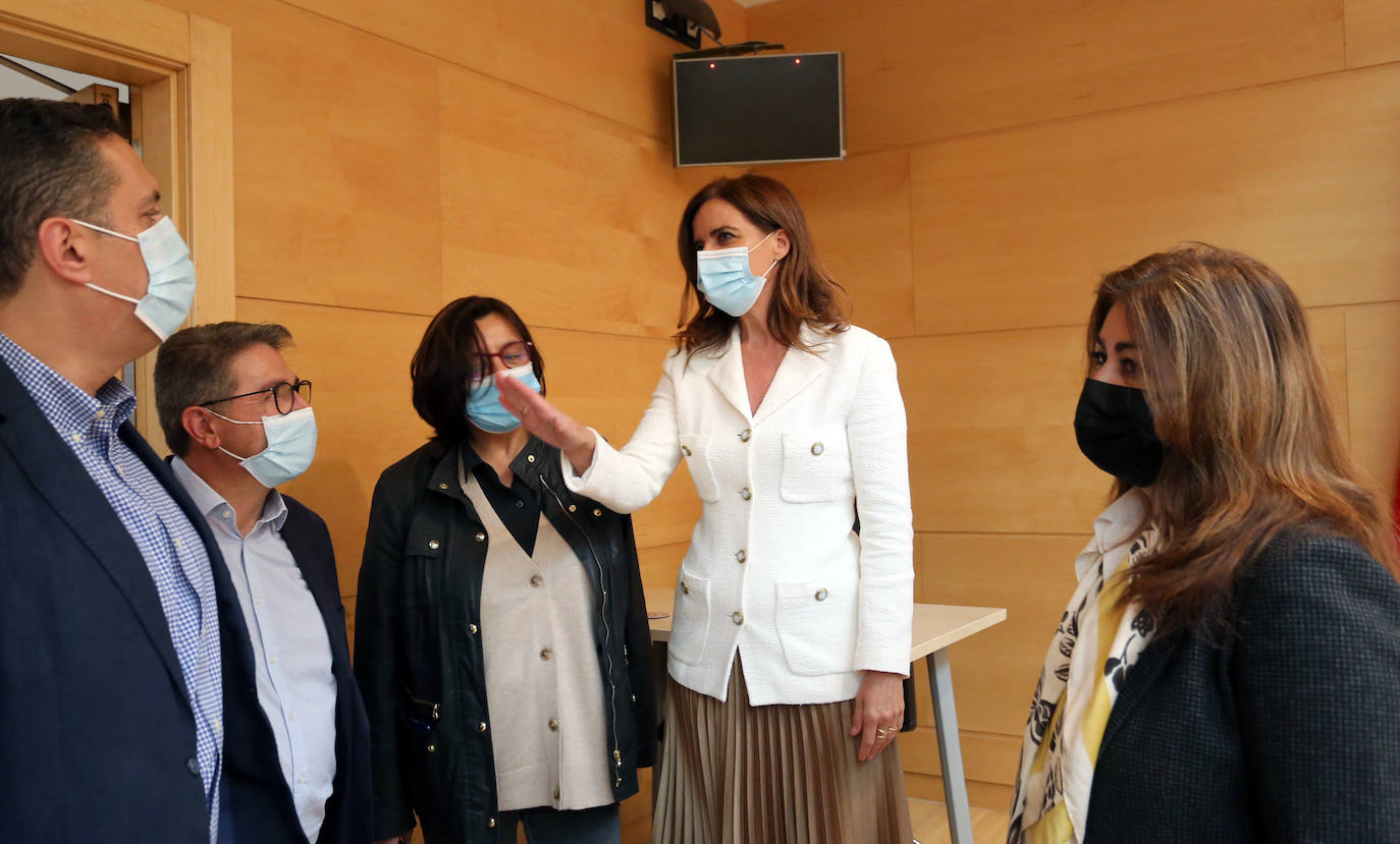 La consejera de Empleo e Industria, Ana Carlota Amigo, comparece, a petición propia, en la Comisión de Empleo e Industria de las Cortes de Castilla y León para evaluar los acuerdos del Diálogo Social correspondientes al ejercicio 2020.