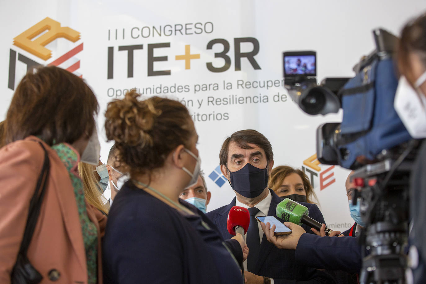 El consejero de Fomento y Medio Ambiente, Juan Carlos Suárez-Quiñones, participa en el acto de inauguración del III Congreso ITE+3R sobre oportunidades para la recuperación, transformación y resiliencia de las ciudades y territorios.
