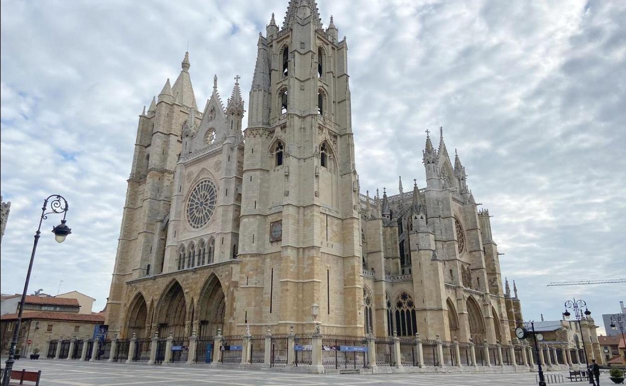 ILa Catedral de León es uno de los monumentos incluidos en la PNL planteada por VOX.