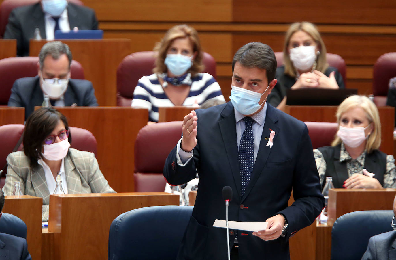 Los partidos debaten la situación de la comunidad y diferentes propuestas e iniciativas.