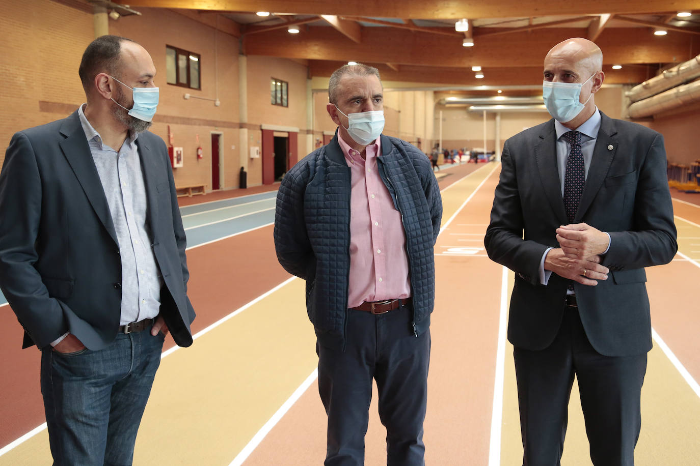 El presidente del Consejo Superior de Deportes (CSD), José Manuel Franco, visita el Centro de Alto Rendimiento de León (CAR).