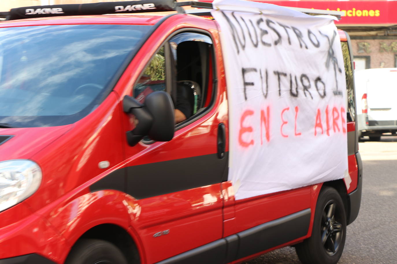 Fotos: Caravana de vehículos de Jupiter Bach contra el cierre