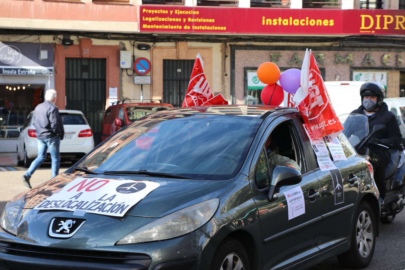 Fotos: Caravana de vehículos de Jupiter Bach contra el cierre