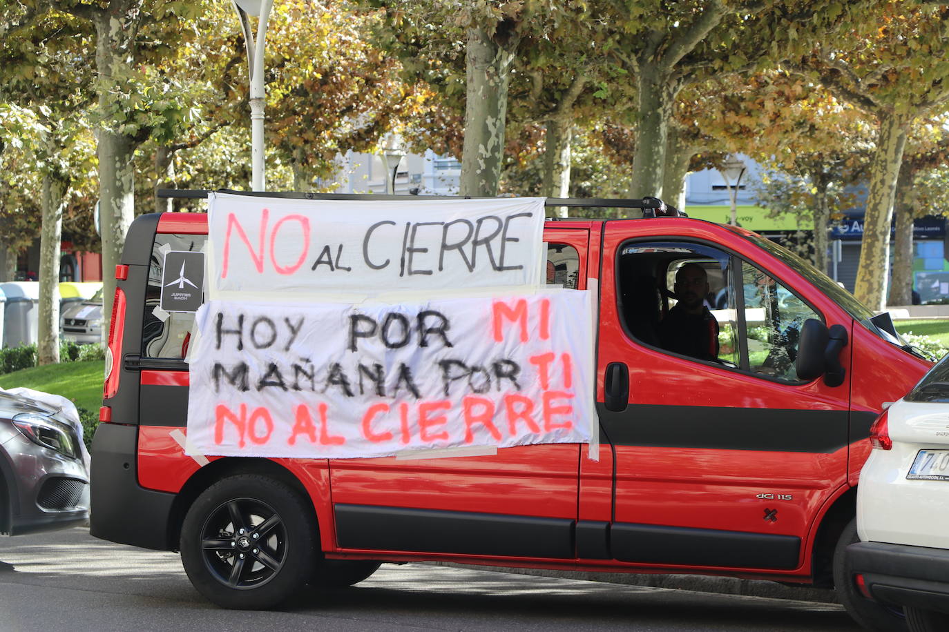 Fotos: Caravana de vehículos de Jupiter Bach contra el cierre