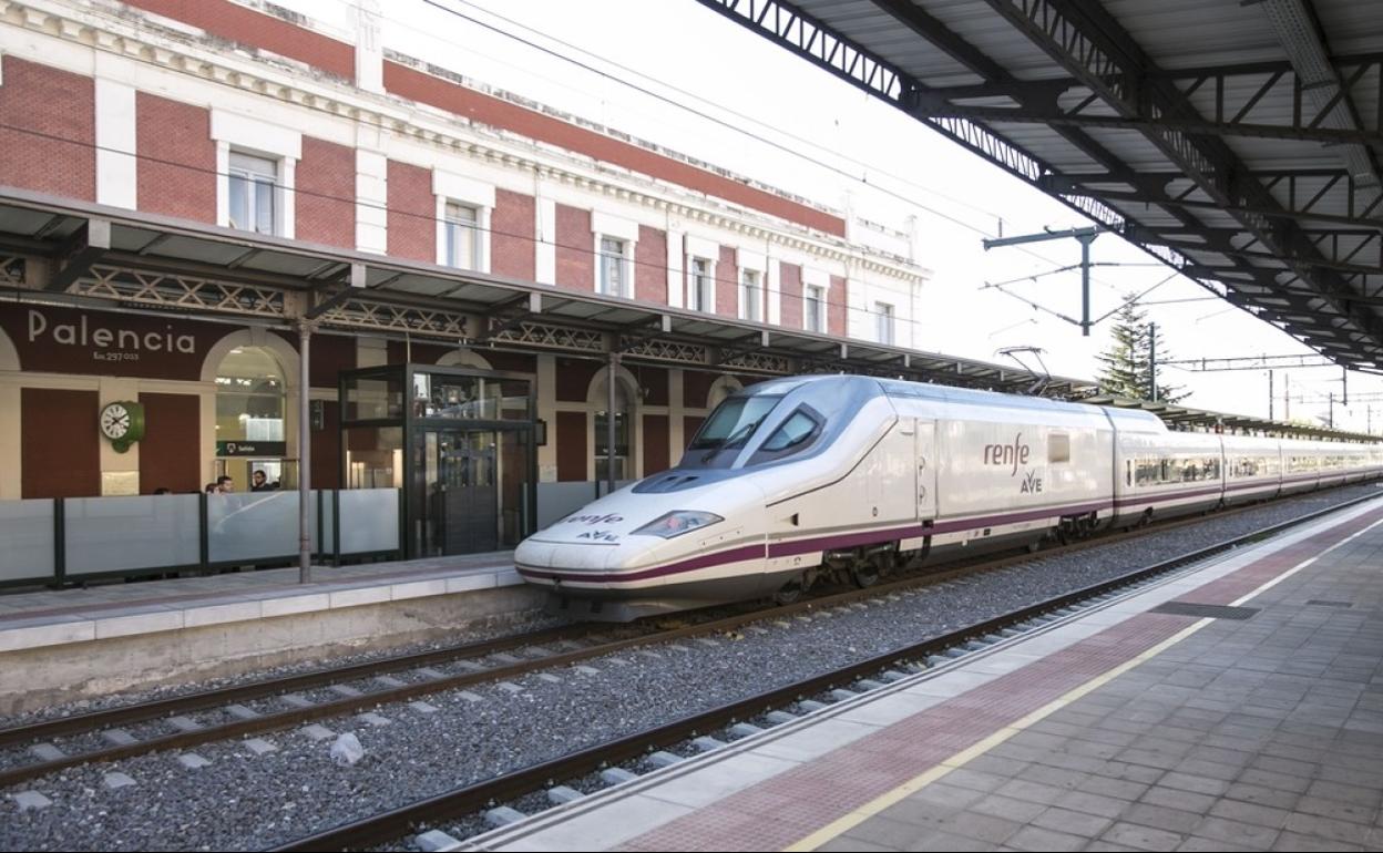 Una avería en el AVE de León a Madrid deja 'en tierra' en Palencia a sus 259 pasajeros