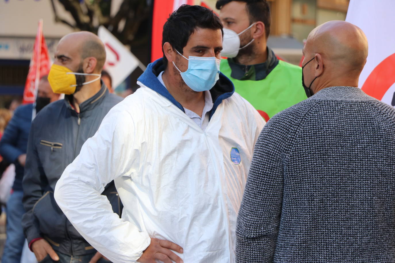 Reclaman que no haya deslocalización de sus puestos de trabajo y que no se siga adelante con la desindustrialización de León.