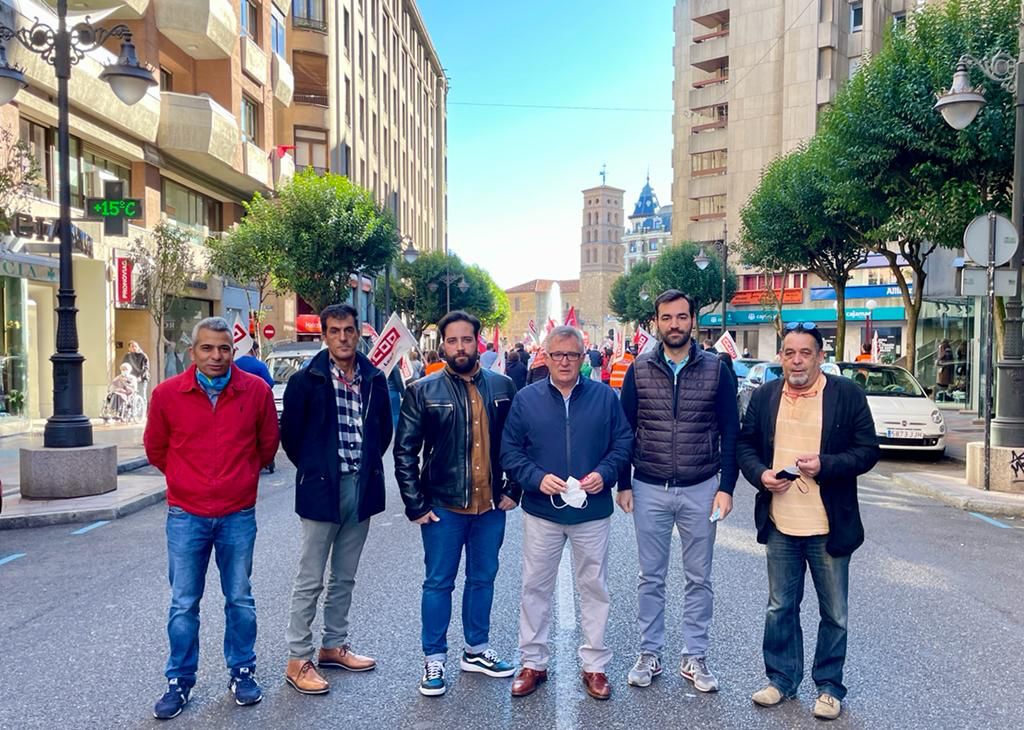 Reclaman que no haya deslocalización de sus puestos de trabajo y que no se siga adelante con la desindustrialización de León.