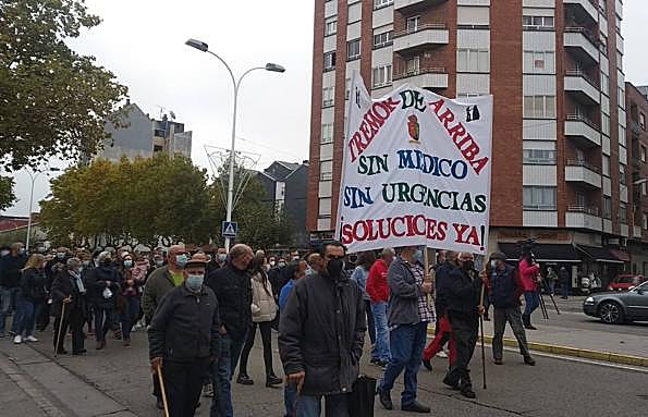Protesta de los vecinos de Igüeña por las calles de Ponferrada.
